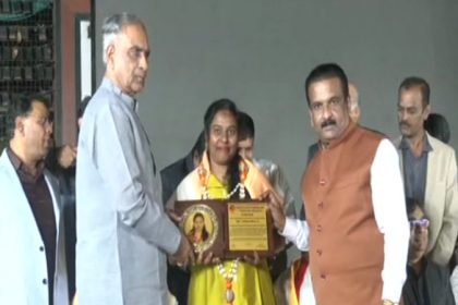 Mary from Public TV Honoured Bengaluru Press Clubs Annual Award