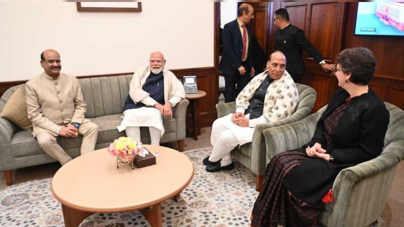 OM Birla Narendra Modi Priyanka Gandhi 2
