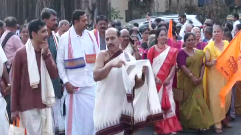 ಉಡುಪಿ ಕೃಷ್ಣನಿಗೆ ಪಾರ್ಥಸಾರಥಿ ಚಿನ್ನದ ರಥ ಸಮರ್ಪಣೆ 5 Udupi 4