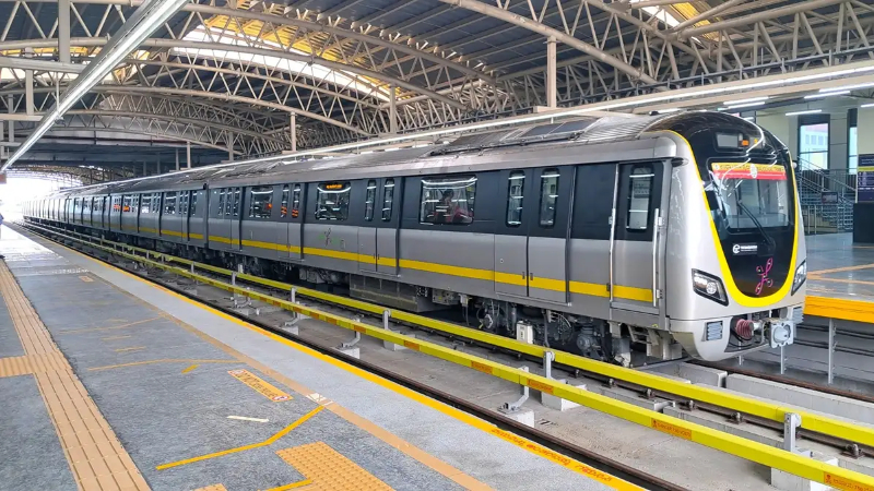 Yellow Line Metro 1 4
