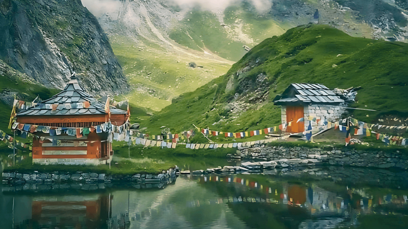 ವಿಶ್ವದ ಅತಿ ಎತ್ತರದ ಶ್ರೀಕೃಷ್ಣನ ದೇವಾಲಯ ಇದು - ಇಲ್ಲಿ ಟೋಪಿಯಲ್ಲಿ ನಿರ್ಧಾರವಾಗುತ್ತೆ ನಿಮ್ಮ ಭವಿಷ್ಯ 7 Yulla Kanda Krishna Temple Himachal Pradesh