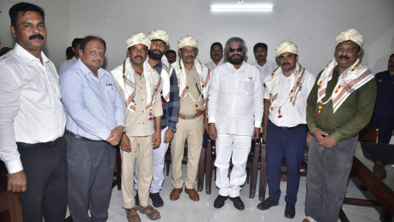 eshwara khandre forest staff