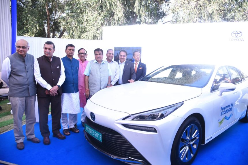 green hydrogen fuelcell EV Toyota Mirai Nitin Gadkari 2
