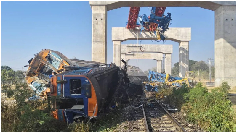 22 killed 30 injured after construction crane collapse derails train in Thailand 1