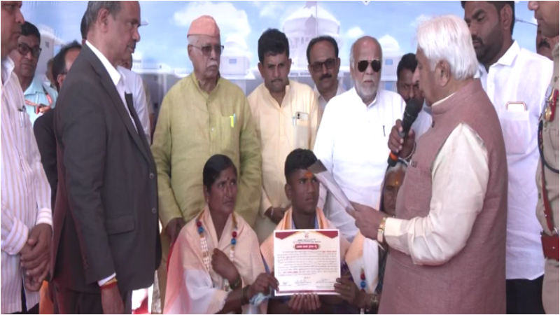 Bumper gift from the government to the Prajwal Ritti family of Lakkundi