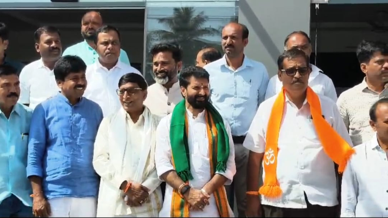 ಡಿಸಿಸಿ ಬ್ಯಾಂಕ್ ಚುನಾವಣಾ ಅಖಾಡಕ್ಕೆ ಸಿ.ಟಿ.ರವಿ - ಕಾಂಗ್ರೆಸ್ಸಿಂದ ಒಂದೂ ನಾಮಪತ್ರವಿಲ್ಲ, ನಾಳೆಯೇ ಲಾಸ್ಟ್ ಡೇಟ್! 1 C.T Ravi