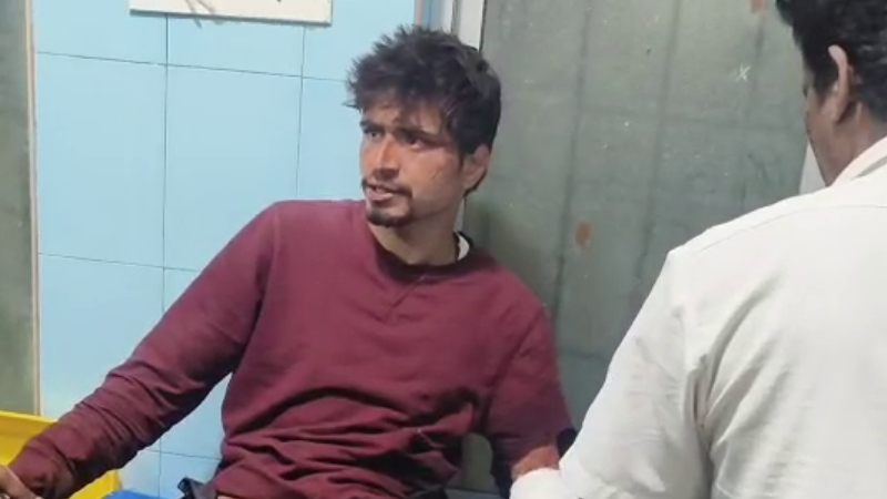 ರೈಲು ಹರಿದು ಕೈ ಕಟ್ - ಗಾಂಜಾ ಮತ್ತಿನಲ್ಲಿ ಚಿಕಿತ್ಸೆ ಬೇಡ ಅಂತ ಓಡಿದ ಭೂಪ 1 Chikkaballapura Devanahalli Train Rams On Hand