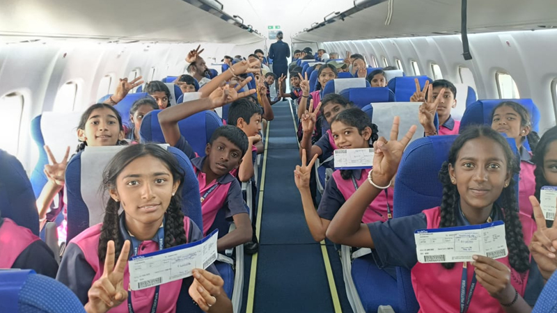 ಮೂಡಿಗೆರೆ | ಸರ್ಕಾರಿ ಶಾಲಾ ಮಕ್ಕಳಿಗೆ ವಿಮಾನ ಪ್ರವಾಸ ಭಾಗ್ಯ 3 Chikkamagaluru School