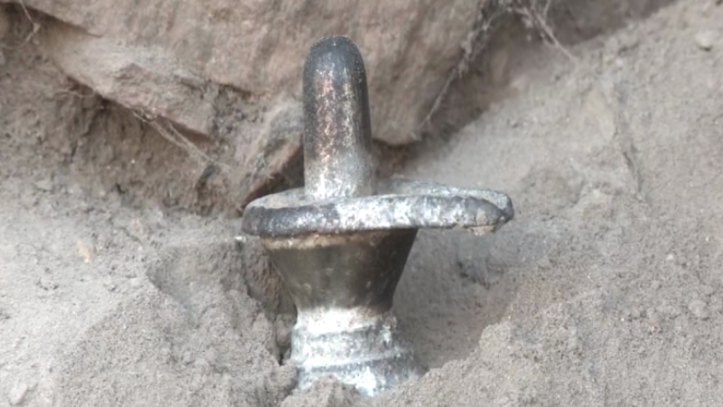 Excavation at Lakkundi Metal Shivalinga discovered