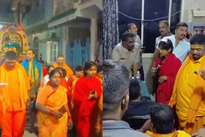 JJR Nagar Om Shakti Maladharis Stone Pelting