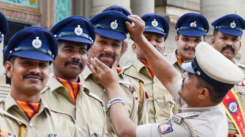 ಕರ್ನಾಟಕ ಪೊಲೀಸರಿಗೆ ರಜೆ ಭಾಗ್ಯ - ಹುಟ್ಟುಹಬ್ಬ, ವಿವಾಹ ವಾರ್ಷಿಕೋತ್ಸವಕ್ಕೆ ಸಾಂದರ್ಭಿಕ ರಜೆ 5 Karnataka Police
