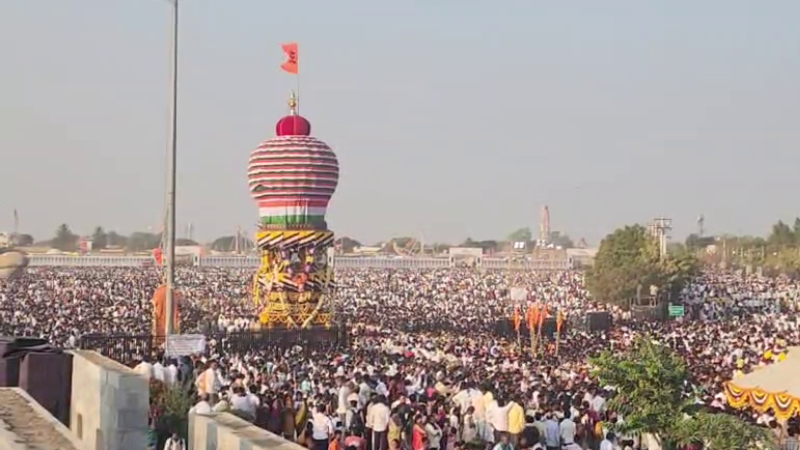 ದಕ್ಷಿಣ ಭಾರತದ ಕುಂಭಮೇಳ ಕೊಪ್ಪಳದ ಗವಿಮಠ ಜಾತ್ರೆಗೆ ಅದ್ದೂರಿ ಚಾಲನೆ 3 Koppal Gavi Mutt