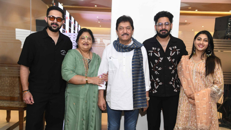 ಸಹೋದರನ ಚಿತ್ರಕ್ಕೆ ನಿರ್ಮಾಪಕನಾದ ಪ್ರಜ್ವಲ್ ದೇವರಾಜ್ - ಚಿತ್ರದ ಫಸ್ಟ್ ಲುಕ್ ಲಾಂಚ್ 4 PRAJWAL DEVARAJ