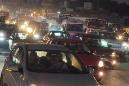 People heading towards Bengaluru 4 km traffic jam on Nelamangala Kunigal Road