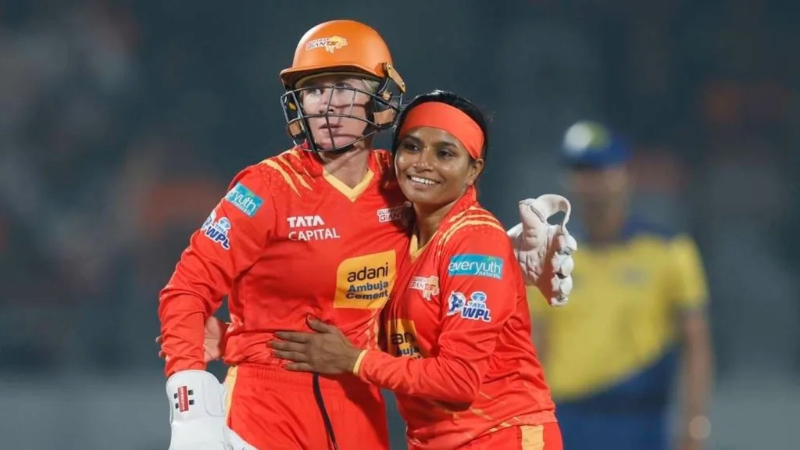 ಕನ್ನಡತಿ ರಾಜೇಶ್ವರಿ ಮ್ಯಾಜಿಕ್, 45 ರನ್ಗಳ ಜಯ - ಕೊನೆಯಲ್ಲಿದ್ದ ಗುಜರಾತ್ 2ನೇ ಸ್ಥಾನಕ್ಕೆ ಜಂಪ್ 1 Rajeshwari Gayakwad