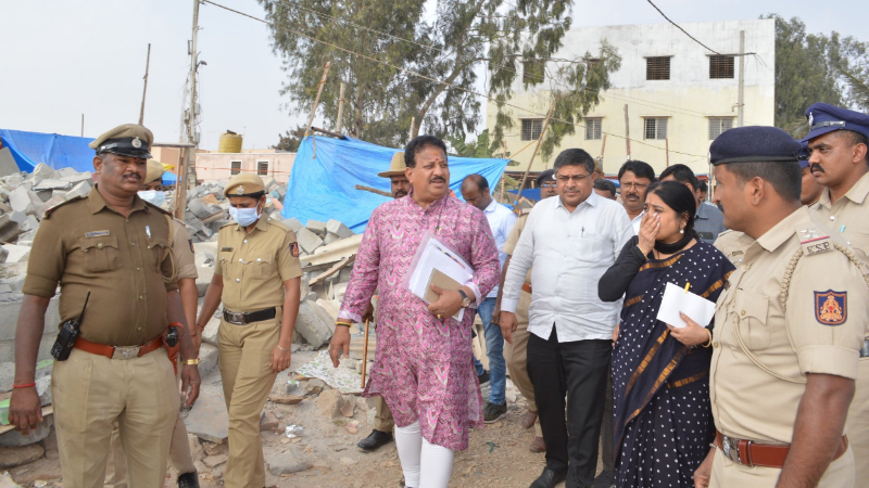 SR Vishwanath And BJP Team Visits Kogilu Layout