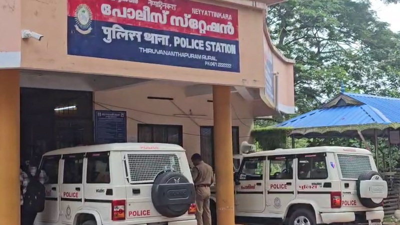 ಸೆಕ್ಸ್ ಗೆ ಮಗು ಅಡ್ಡಿ - 1 ವರ್ಷದ ಮಗುವನ್ನ ಕೊಲೆಗೈದ ತಂದೆ; ಸಿಕ್ಕಿಬಿದ್ದಿದ್ದೇ ರೋಚಕ! 4 Thiruvananthapuram