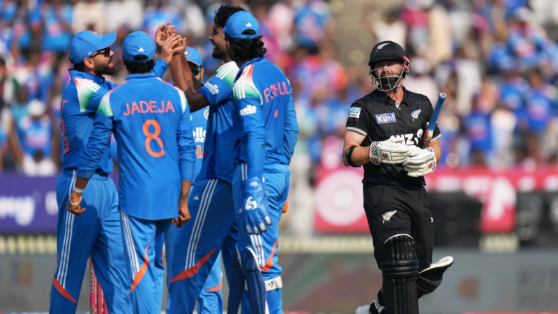 cricket news India vs New Zealand 1st ODI india need 301 runs to win 6