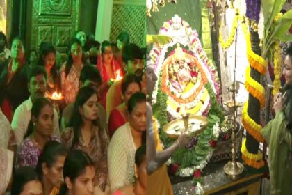 new year devotees temple