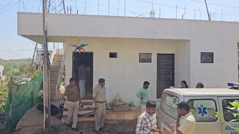 room filled with smoke from a stove one dead 6 sick in Dharwad 1