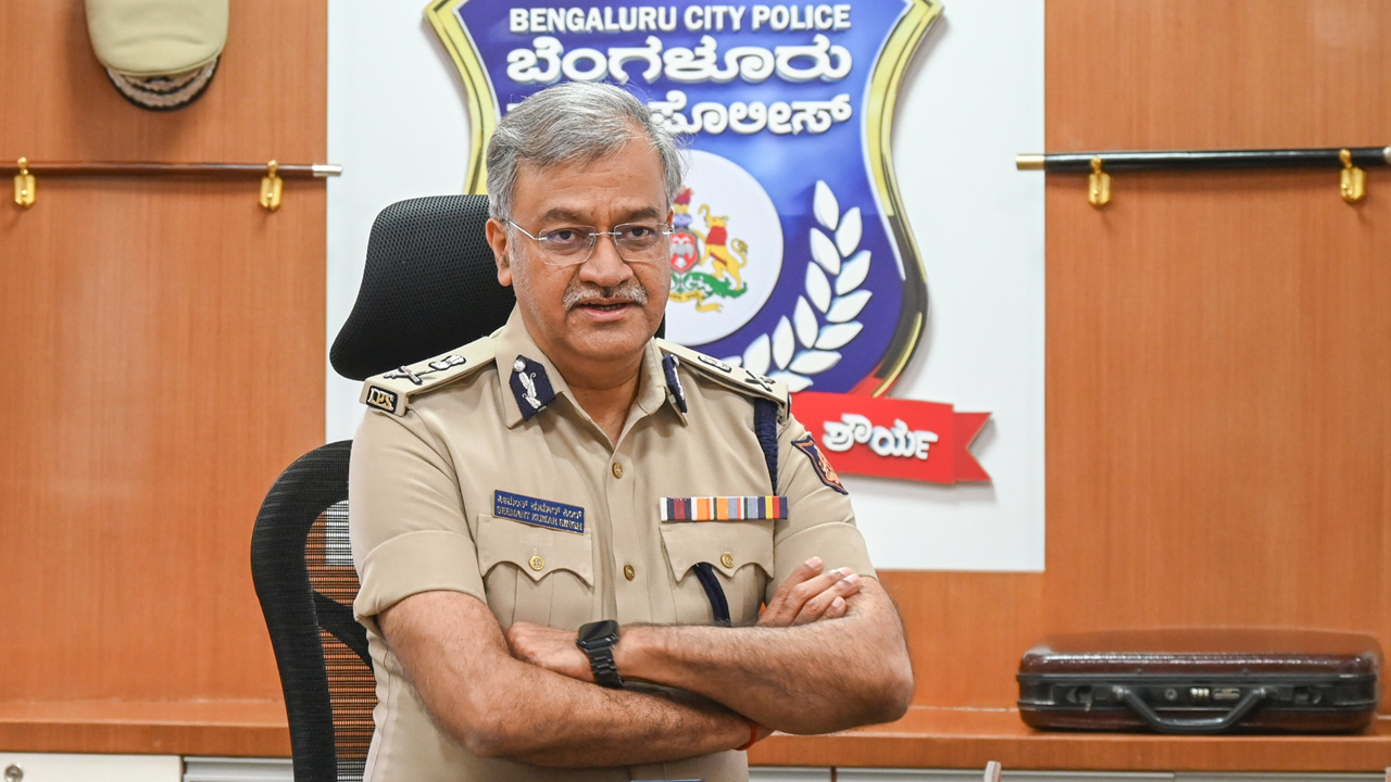 ಯುವಕ ಝಾಂಬಿ ಡ್ರಗ್ ಸೇವನೆ ಮಾಡಿಲ್ಲ - ದುನಿಯಾ ವಿಜಯ್ ಸೇರಿದಂತೆ 25 ಮಂದಿಗೆ ಪೊಲೀಸರ ನೋಟಿಸ್ 1 seemanth kumar singh 2