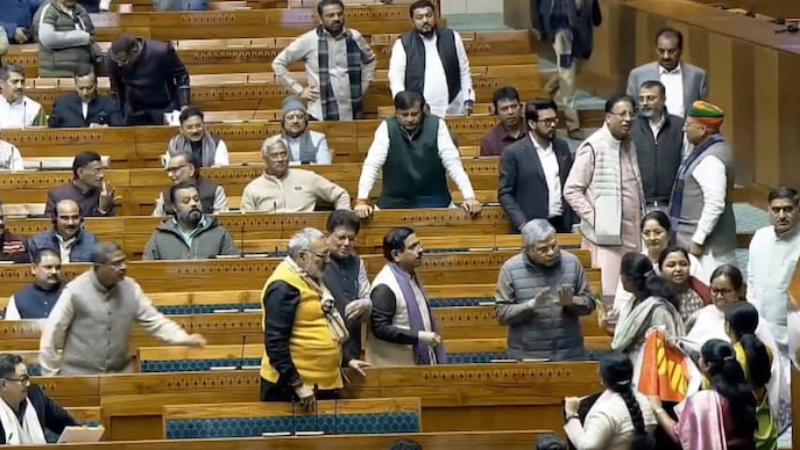 Congress Women MPs near PM Modis chair chaos Rijiju shares video of Feb 4 Parliament face off 2