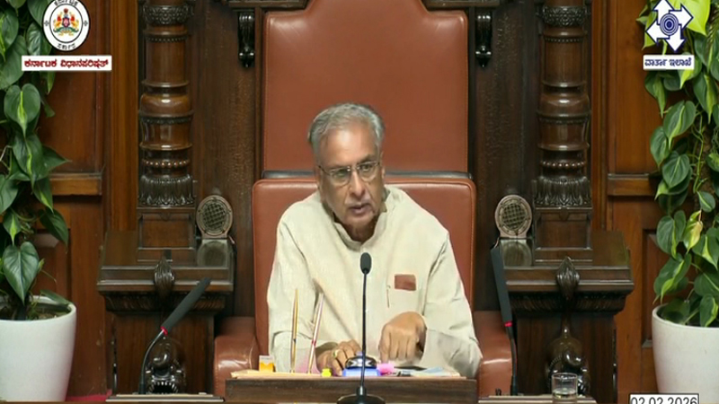 ʻಮೋದಿ ದೇಶದ್ರೋಹಿʼ ಎಂದ ಕಾಂಗ್ರೆಸ್ ಸದಸ್ಯ ನಜೀರ್ ಅಹಮದ್; ಪರಿಷತ್ನಲ್ಲಿ ಗದ್ದಲ - ಕೋಲಾಹಲ 7 Legislative Council 4