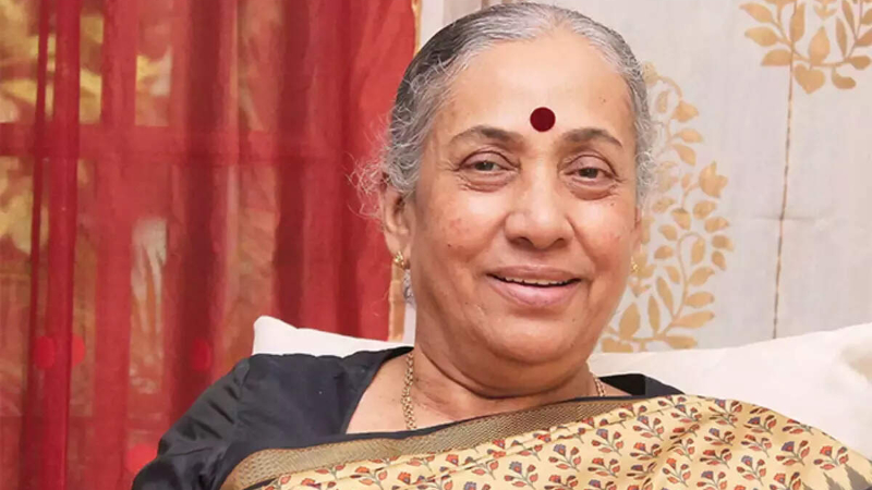 ಶಿಸ್ತು, ಜವಾಬ್ದಾರಿ ಇರಬೇಕು - ಅರೆ ಬೆತ್ತಲೆ ಪ್ರತಿಭಟನೆಯನ್ನು ಖಂಡಿಸಿದ ಕೈ ನಾಯಕಿ ಮಾರ್ಗರೇಟ್ ಆಳ್ವ 1 Margaret Alva