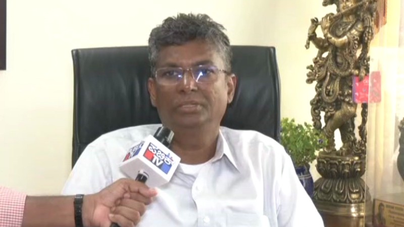 SATISH JARKIHOLI 1 2