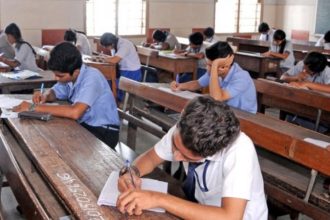 SSLC, PUC ಪಬ್ಲಿಕ್ ಪರೀಕ್ಷೆ ಮುಂದೂಡಿಕೆ ಸಾಧ್ಯತೆ 8 SSLC Exams 1