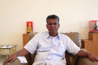 Satish Jarkiholi 1 1