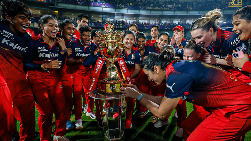 Smriti Mandhana t 2