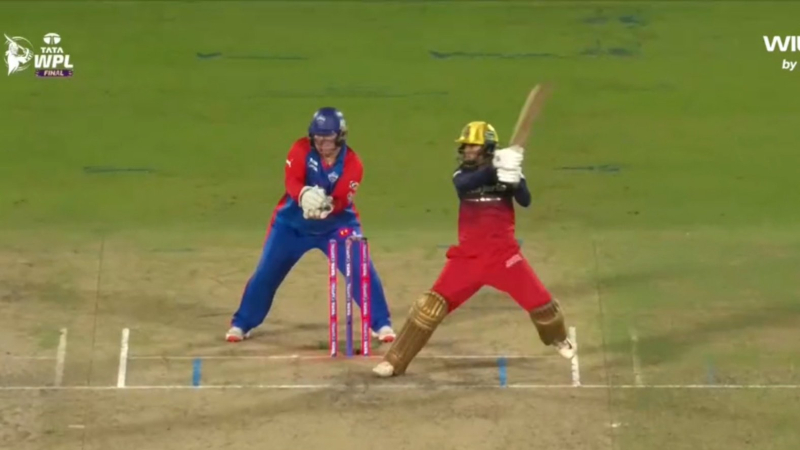WPL 2026 final Was Radha Yadav not hit wicket on final ball 3