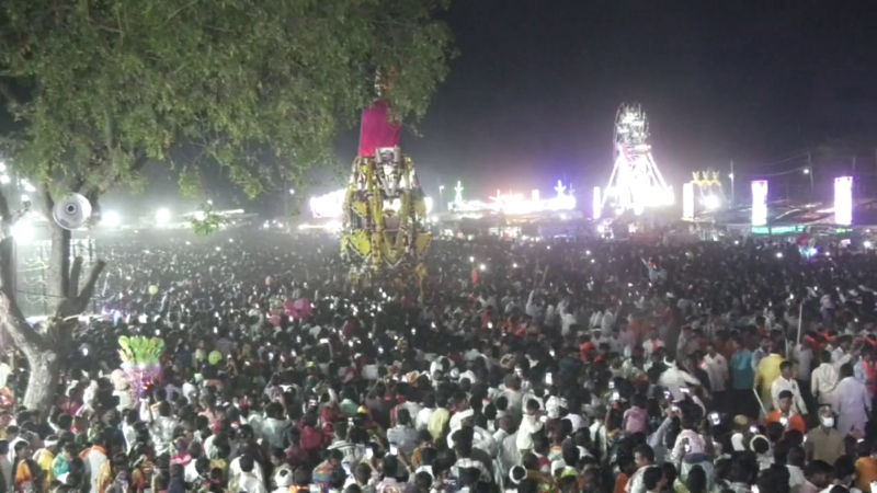 ವೈಭವದಿಂದ ನೆರವೇರಿದ ಕಲ್ಯಾಣ ಕರ್ನಾಟಕದ ಸಿದ್ದಿ ಪುರುಷ ಶ್ರೀ ವಿಶ್ವಾರಾಧ್ಯರ ರಥೋತ್ಸವ 1 Yadagiri