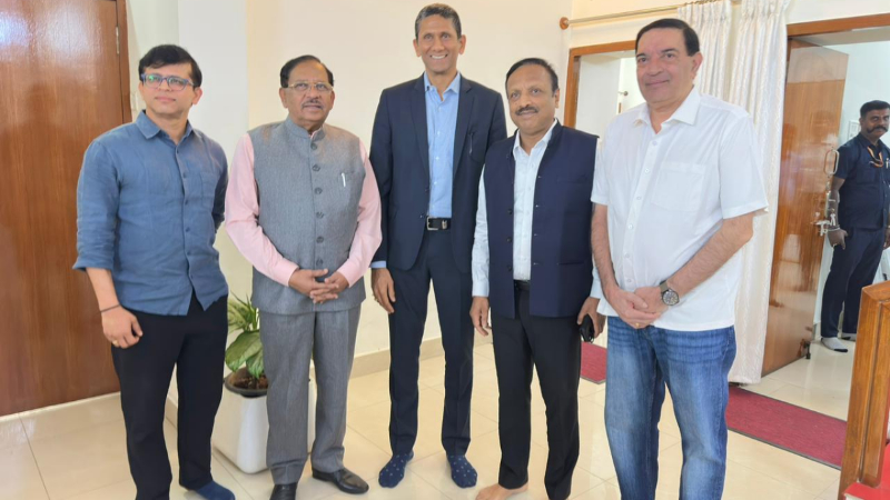 ಬೆಂಗಳೂರಿನಲ್ಲಿ RCB ಪಂದ್ಯ ನಡೆಸಲು ಮುಂದುವರಿದ ಕೆಎಸ್ಸಿಎ ಕಸರತ್ತು; ಪರಮೇಶ್ವರ್ ಭೇಟಿ ಮಾಡಿದ ಕೆಎಸ್ಸಿಎ, ಆರ್ಸಿಬಿ ನಿಯೋಗ 3 rcb parameshwara 1