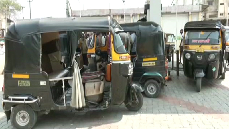 ವಾರದಲ್ಲಿ ಆಟೋ LPG ದರ 30 ರಿಂದ 40 ರೂ. ಏರಿಕೆ - ಕಲಬುರಗಿಯಲ್ಲಿ ಚಾಲಕರ ಆಕ್ರೋಶ 3 Auto LPG 1