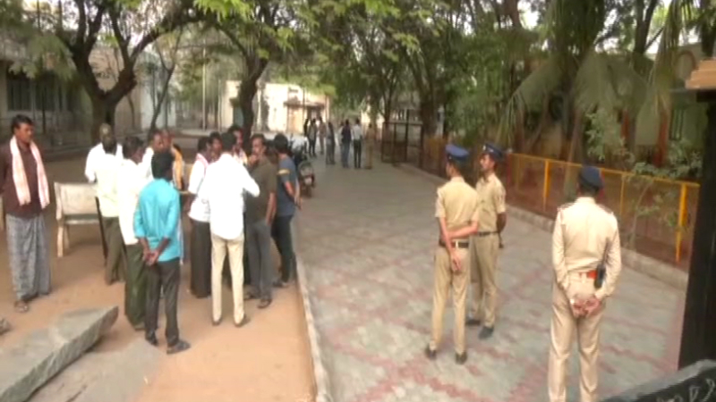 Ballari Police Arrest A Minor Who Had Attacked 8 Children and Hostel Warden With Iron Rod 2