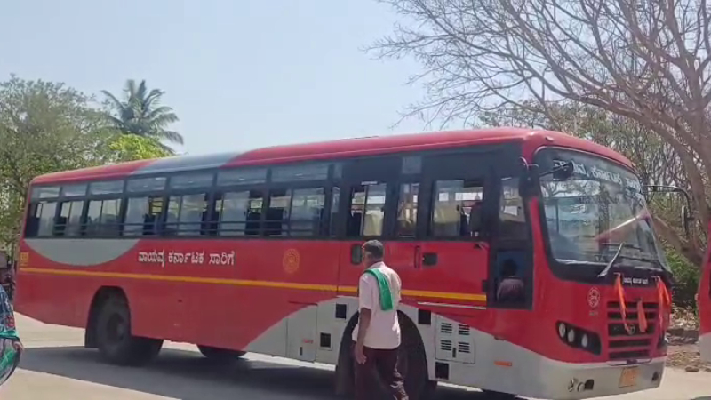 Bus hits woman at Lakshmeshwara bus stand woman dies