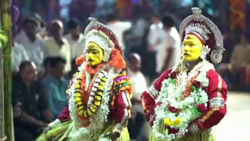 Daiva nartana by a person from the Christian community new controversy Tulunadu Dakshina Kannada 1