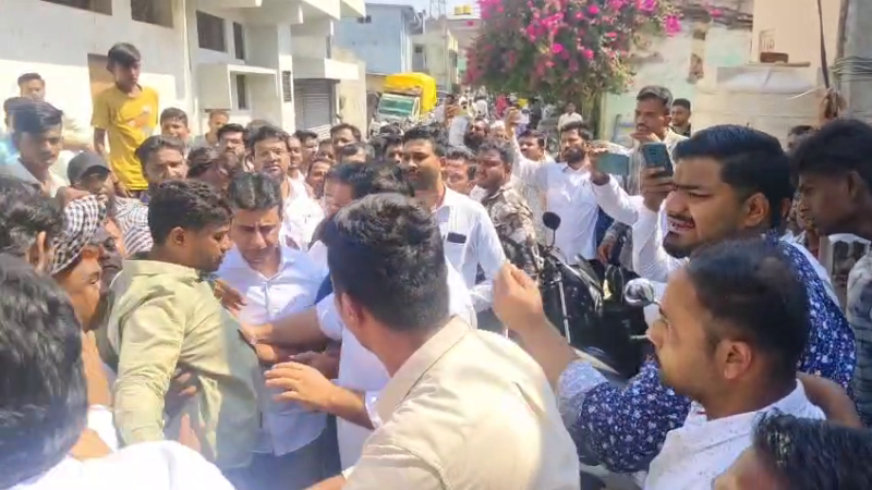 Davanagere South byelection Congress fails to convince Sadiq Pailwan refuses to compromise 1