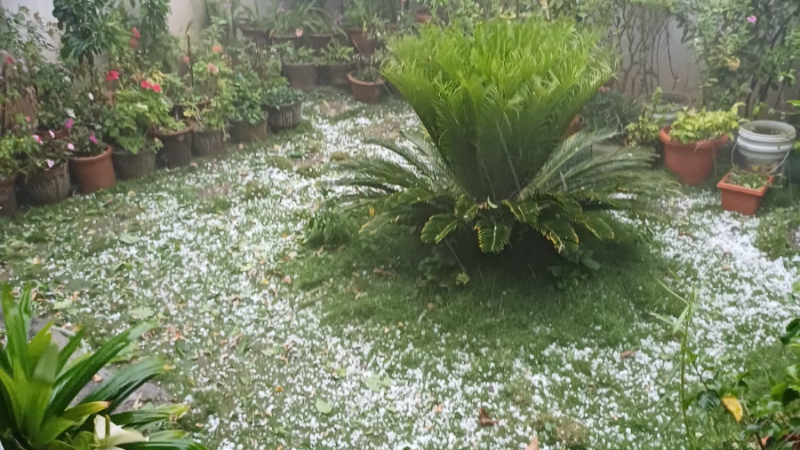 Hailstones thunder and lightning heavy rain in Shivamogga 3