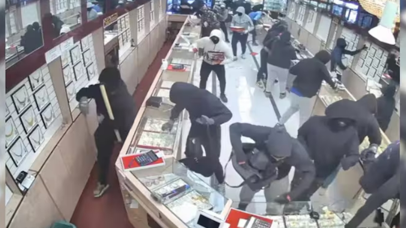 Indian American Family Jewellery Robbery