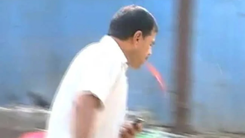 Indian Origin Men Fined Rs 1.7 Lakh Each In for Spitting Paan On Streets 1