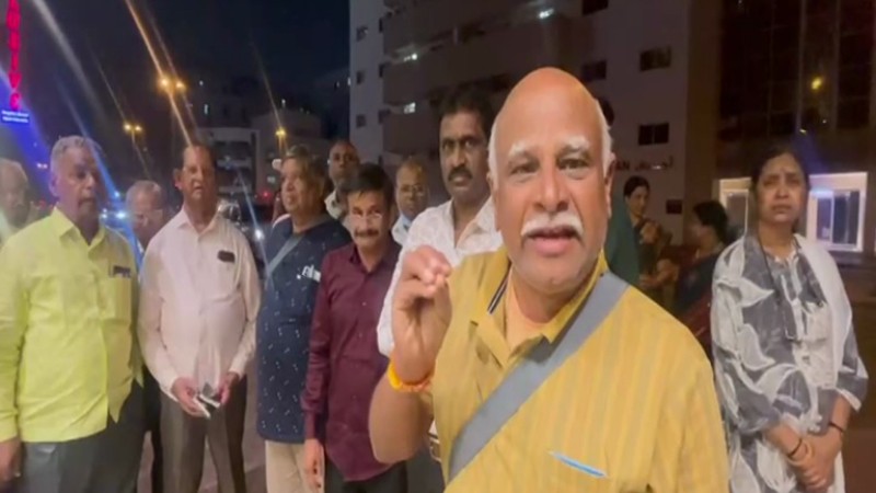 Iran Israel Airstrike Ballari Tourists Stranded In Dubai 1