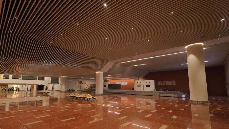 ನೋಯ್ಡಾದ ಜೇವರ್ ಅಂತಾರಾಷ್ಟ್ರೀಯ ಏರ್ಪೋರ್ಟ್ ಉದ್ಘಾಟಿಸಿದ ಮೋದಿ - 3,900 ಮೀಟರ್ ರನ್ವೇ; ಏನೇನಿದೆ ವಿಶೇಷತೆ? 5 Jewar Airport 2