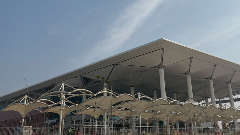 ನೋಯ್ಡಾದ ಜೇವರ್ ಅಂತಾರಾಷ್ಟ್ರೀಯ ಏರ್ಪೋರ್ಟ್ ಉದ್ಘಾಟಿಸಿದ ಮೋದಿ - 3,900 ಮೀಟರ್ ರನ್ವೇ; ಏನೇನಿದೆ ವಿಶೇಷತೆ? 4 Jewar Airport 3