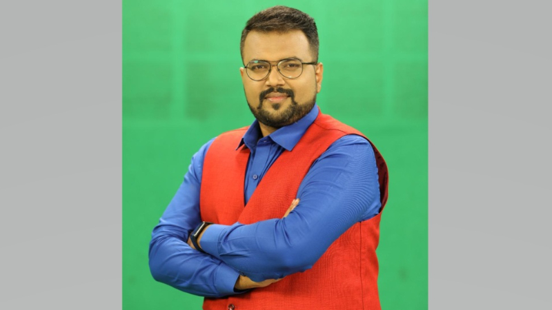 KUWJ Award Announced Best Anchor Award for Arun Badiger Public TV