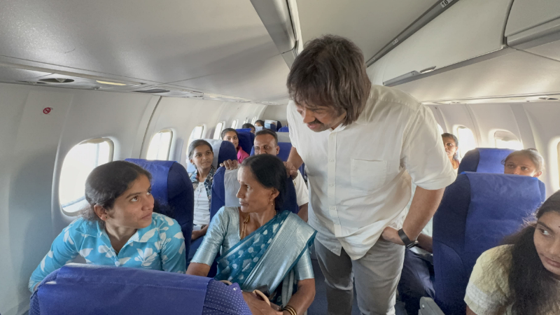 Madhu Bangarappa Birthday free flights for civil servants government school children 1