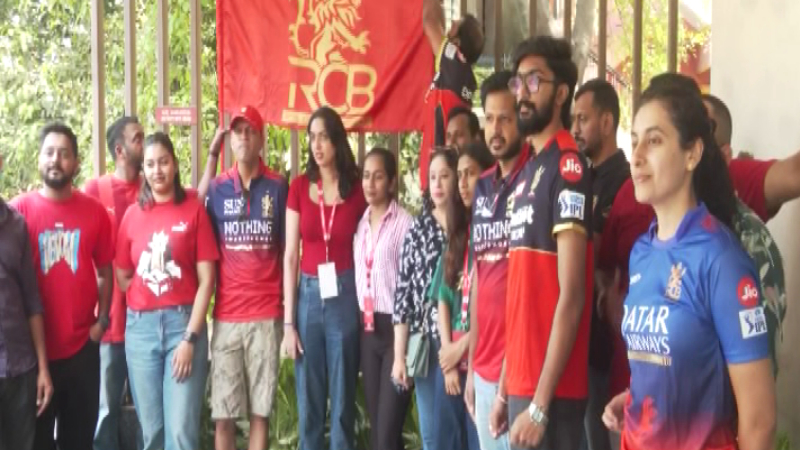 RCB FANS