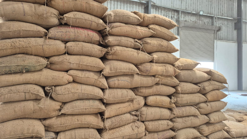 ಮಧ್ಯಪ್ರಾಚ್ಯ ಯುದ್ಧದಿಂದಾಗಿ ಶೇ.50ರಷ್ಟು ಅಕ್ಕಿ ಉತ್ಪಾದನೆ ಸ್ಥಗಿತ - 200 ಕೋಟಿ ರೂ. ವ್ಯಾಪಾರಕ್ಕೆ ಹೊಡೆತ 3 Rice Mill